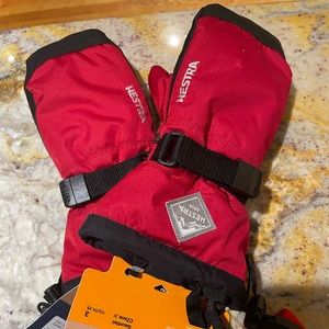 Kids NWT Size 3 Hestra Mittens